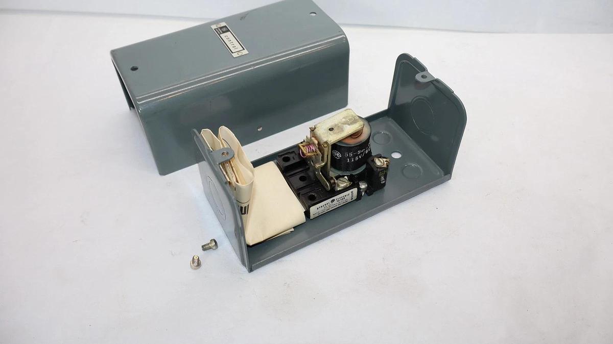 General Electric General Purpose Relay Coil CR120E10102 1HP 230V 15A 600V (New)