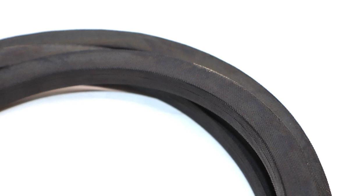 (NEW - Lot of 2) BESTORQ B71 , B-71 , 5L740 V-Belt