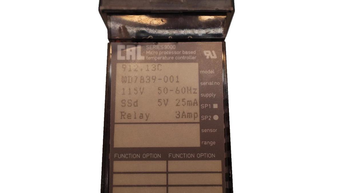 Used CAL 912.13C , WD7839-001 , 115V 3Amp Series 9000 Temperature Controller