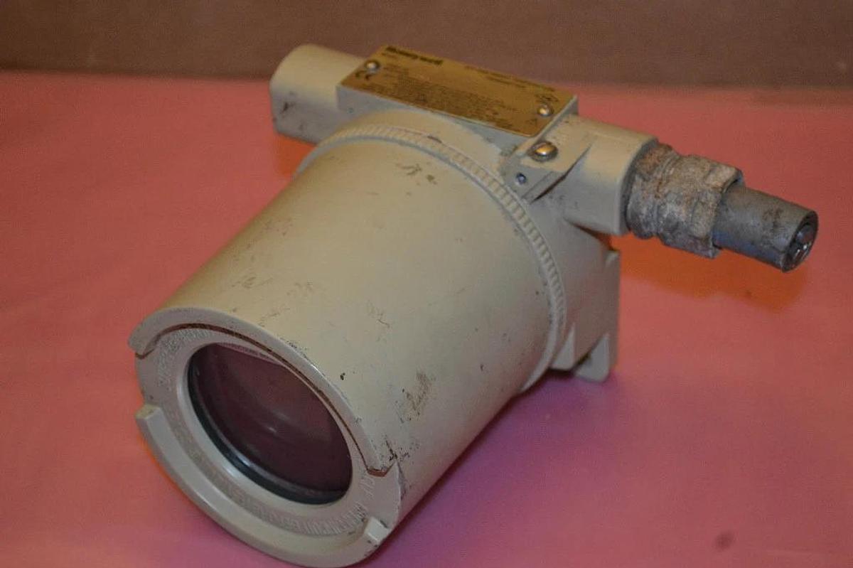 Used HONEYWELL STT 3000 SMART TRANSMITTER STT350-0-IEPISM-00