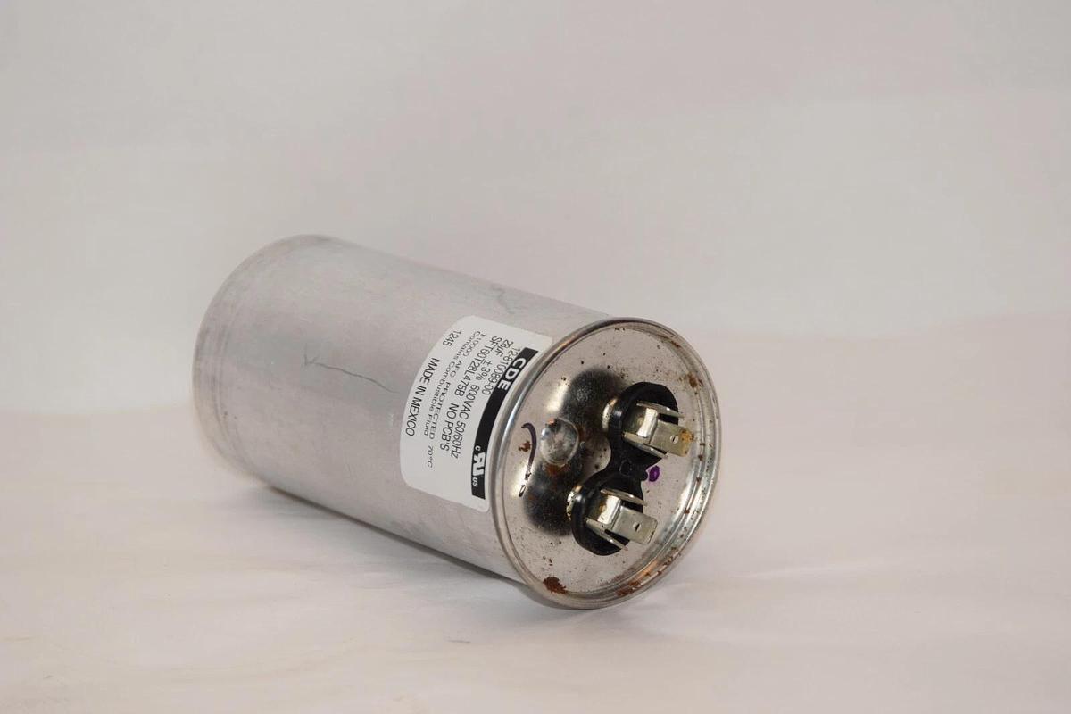 Used CDE 12-810089-00 SFT60T28L475B 28uF 600Vac 50/60Hz Capacitor