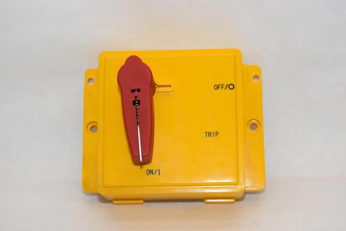 (NEW) ALLEN BRADLEY 140U-K-RCR Series A Rotary Handle Mechanism