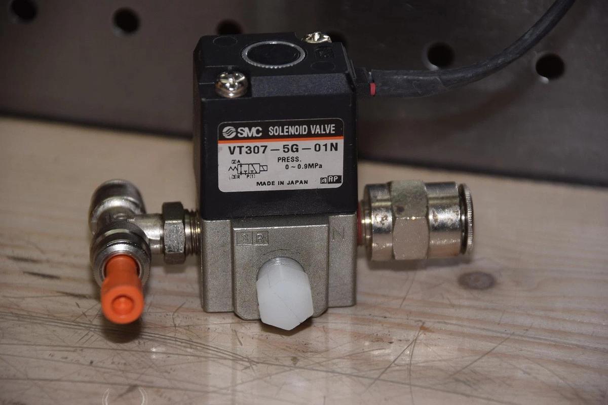 SMC  Pneumatic  Valve  VT307V-5G-01N 24VDC Coil