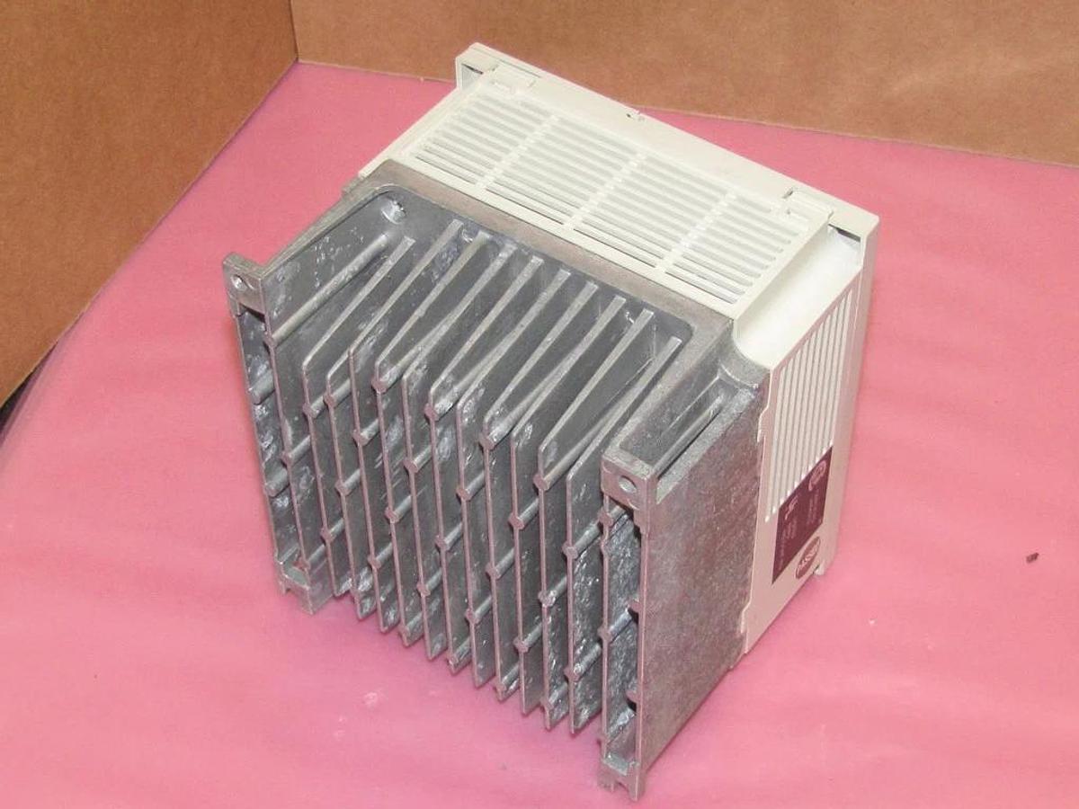Used Mitsubishi Drive FR-A044-0.75K-TF 1HP 1 hp FREQROL A044  FR-A044-075K   FR-A044