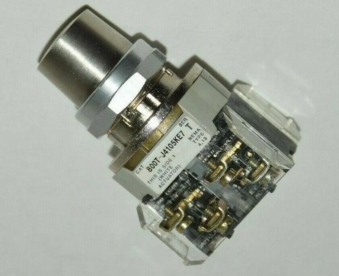 (NEW) ALLEN BRADLEY 800T-J4105KE7 800TJ410 Series T 3 Pos Selector Key Switch