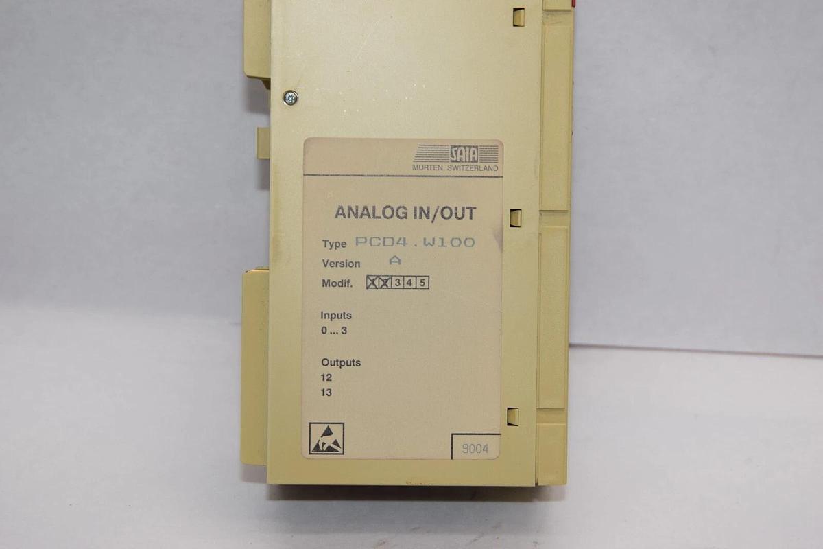 Used SAIA PCD4.W100 Version A Analog Input/Output Module