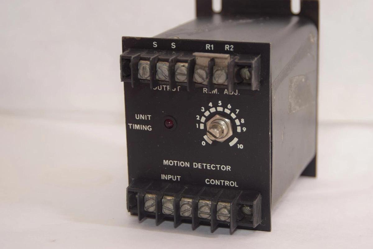 Used ISSC 1260-1FC 115V 50/60Hz 10 Amp Moton Detector