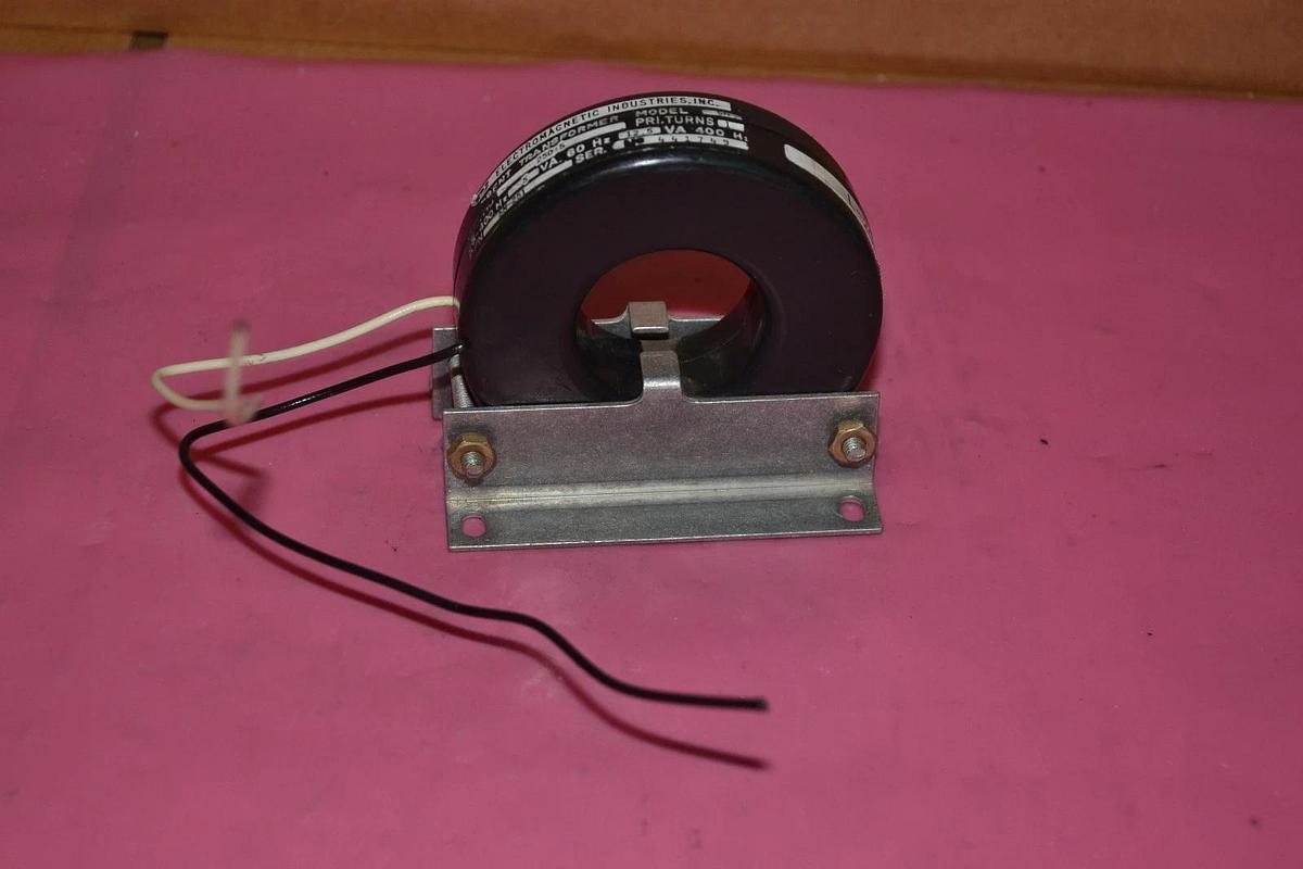Used SQUARE D ELECTROMAGNETIC CURRENT TRANSFORMER 5N RATIO 250:5 PRI. TURNS 1