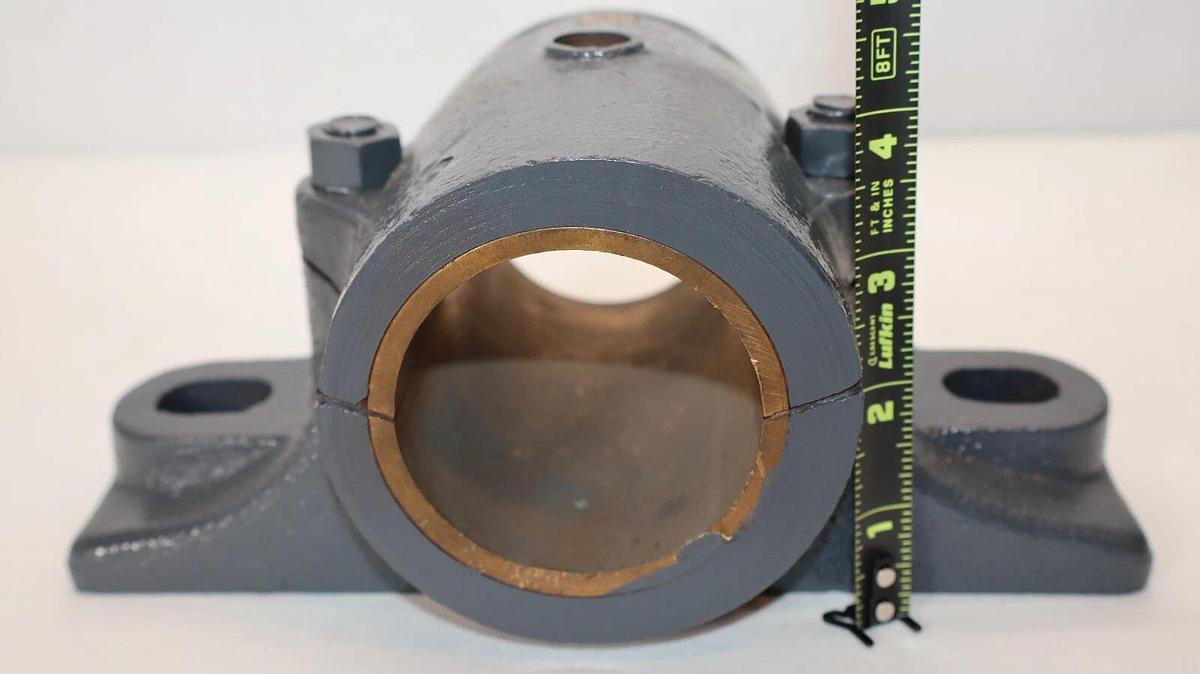 Link-Belt Link Belt 2Bolt Pillow Block Sleeve Bearing Housing 2-1/2" 2-1000Z NOS