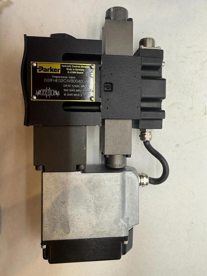 Parker Servo Valve Proportional Hydraulic D1FVE50BCVLB30 D31FHE02C1VB0040 (New)