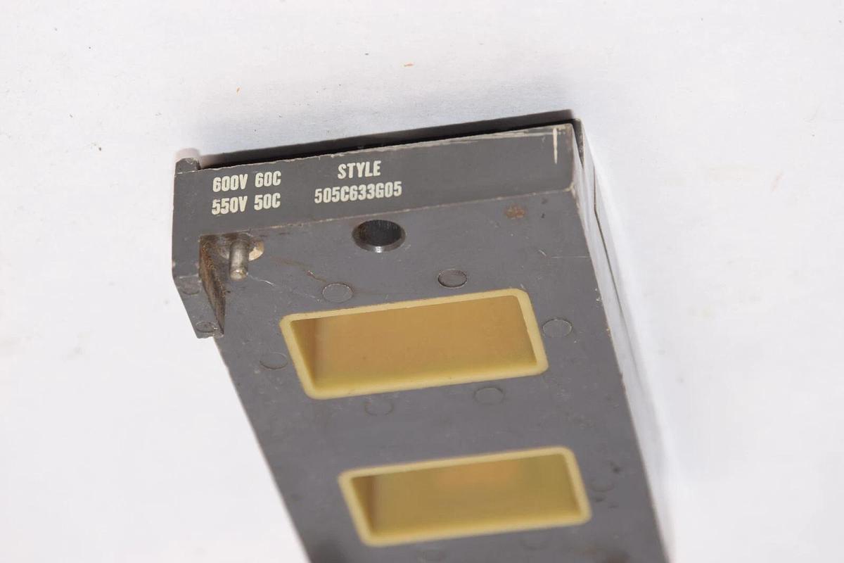 Used WESTINGHOUSE 505C633G05 550/600V 50/60c Coil *Chip*