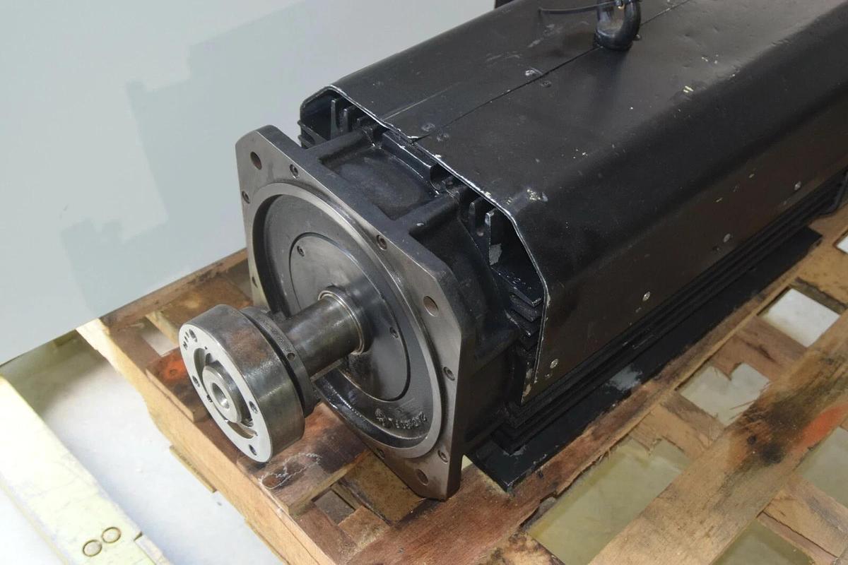 Used INDRAMAT BOSCH Induction Motor 2AD180C-B35LB2-BS03-B2N1 52KW  257752