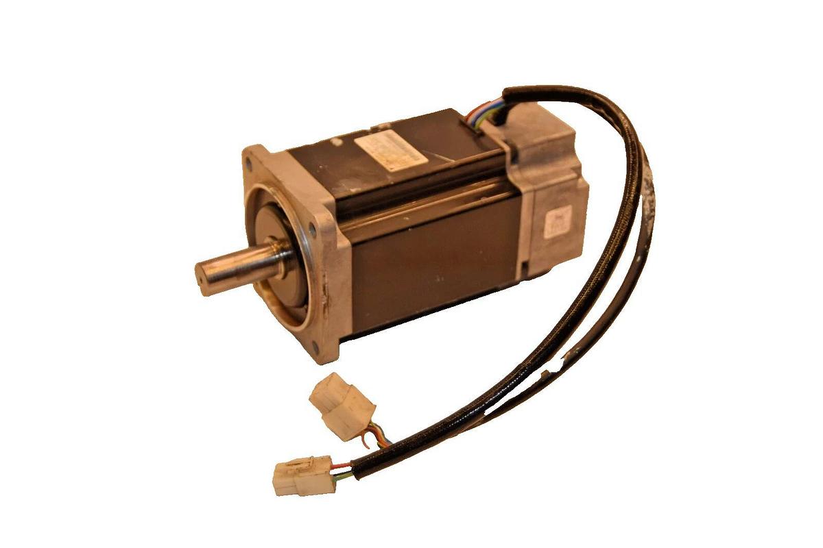 Used Yaskawa AC Servo Motor SGML-08AF14 750W 200V 4.4A N.m 2.39 r/min 3000 Ins. B