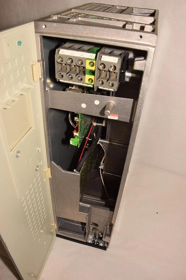 Used Siemens Common Rectifier Simovert P 6SE7028-6EC85-0AA0 380-480v 74a *dmg, read*