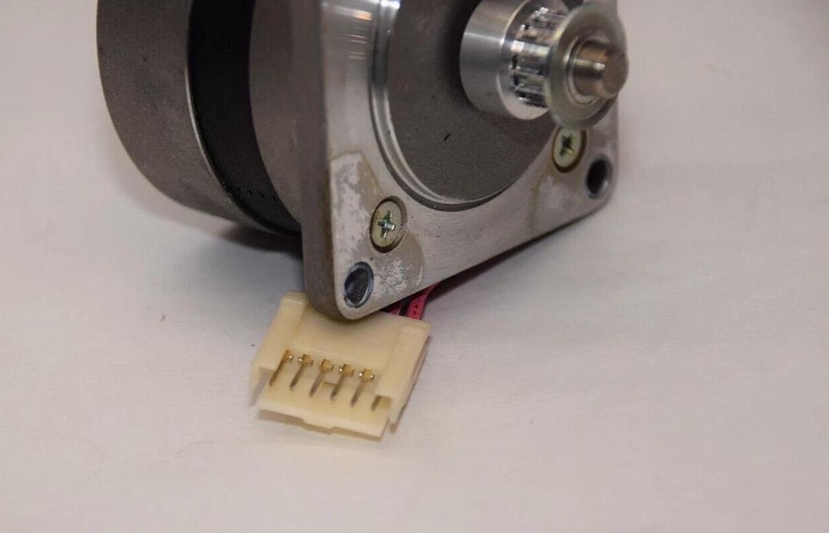 Used Shinano Kenshi Stepping Stepper Motor STH-55D1002 STH55D1002 1.8deg Step