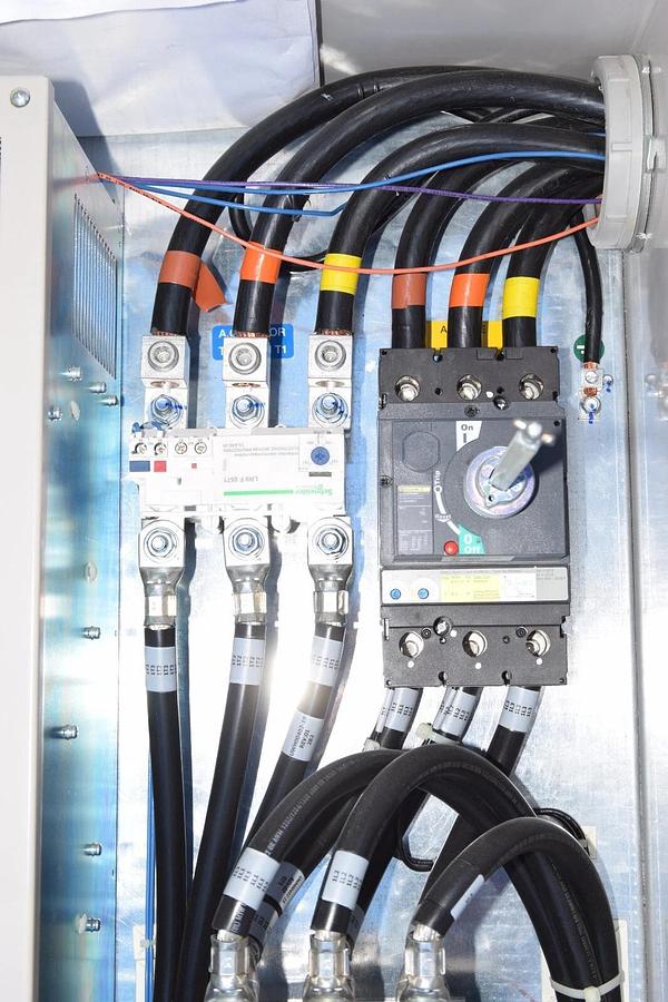 Used Yaskawa AC Drive Z1B1B180PMB Z1000 Bypass Inverter 3ph 480v in 0-460v 180a out