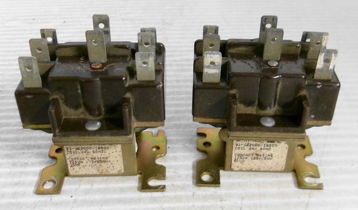 Used GENERAL ELECTRIC CR120A06002AA 115V 60Hz 300V 10A Series A Industrial Relay