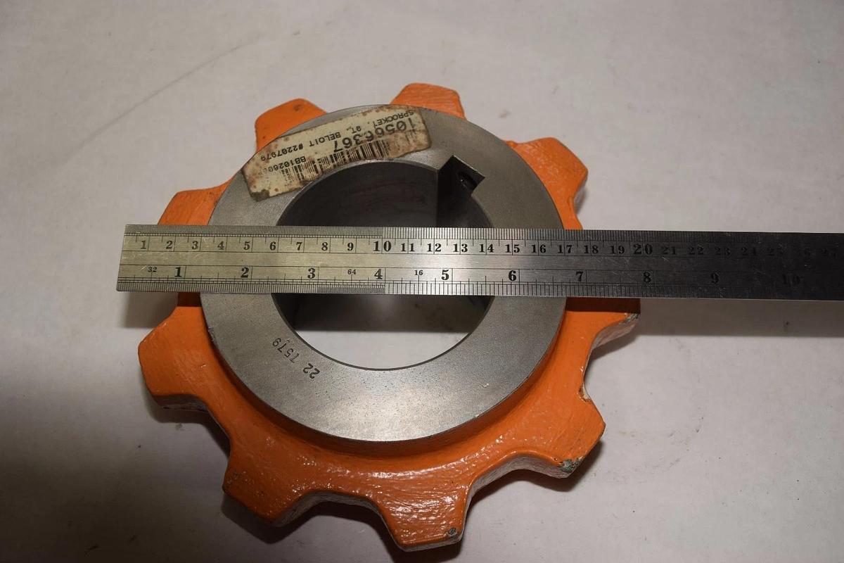 BELOIT 22 7579 2207979 10566367 3-7/16" BORE QT SPROCKET NEW