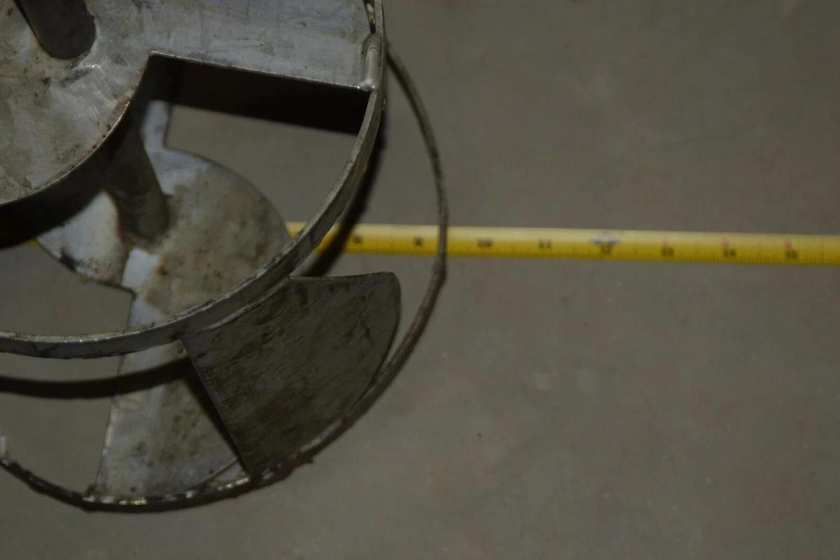 Used Lightnin SS Agitator Mixer Propeller shaft 1/2" tapered to 3/4"  40" Shaft  9.5"