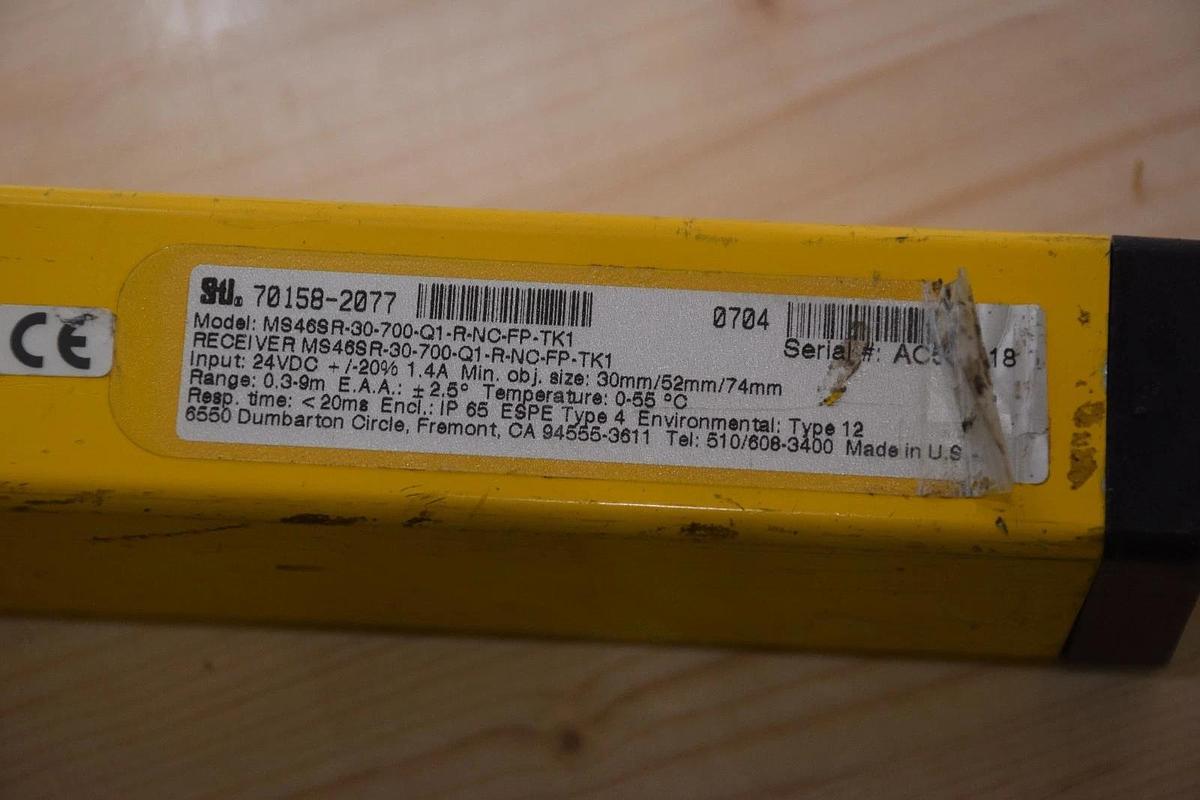 Used STI 70158-2077 MS46SR-30-700-Q1-R-NC-FP-TK1 RECEIVER SAFETY LIGHT CURTAIN