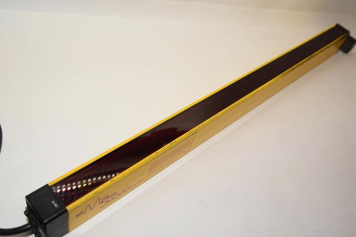 Used STI Mini Safe 4600 Transmitter MS46-20-610-X 70111-1004 24vdc MS4620610X