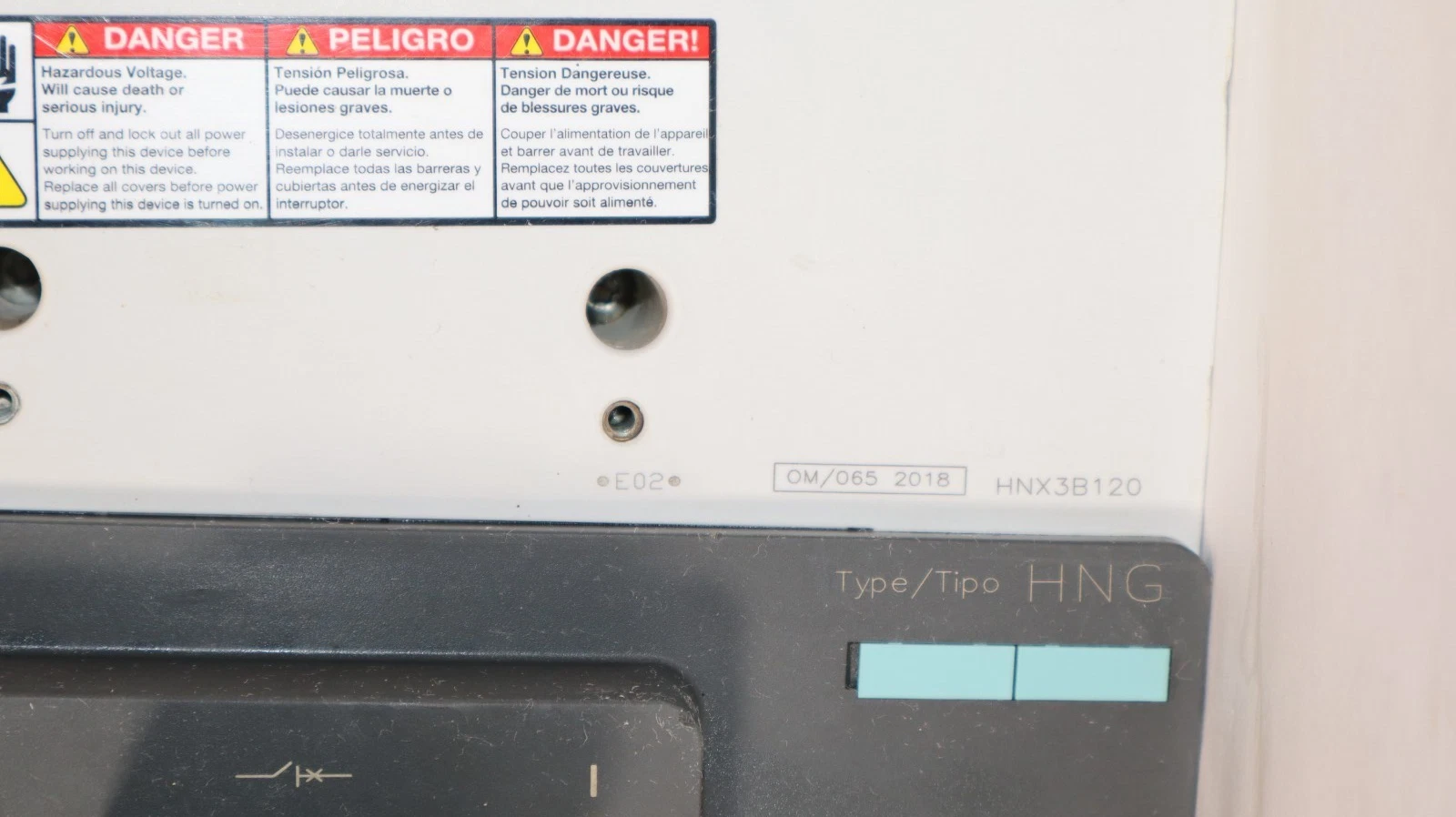 Used Siemens HNG Circuit Breaker HNX3B120 1200A 1200 Amp 600v 3p 3 pole Trip 525