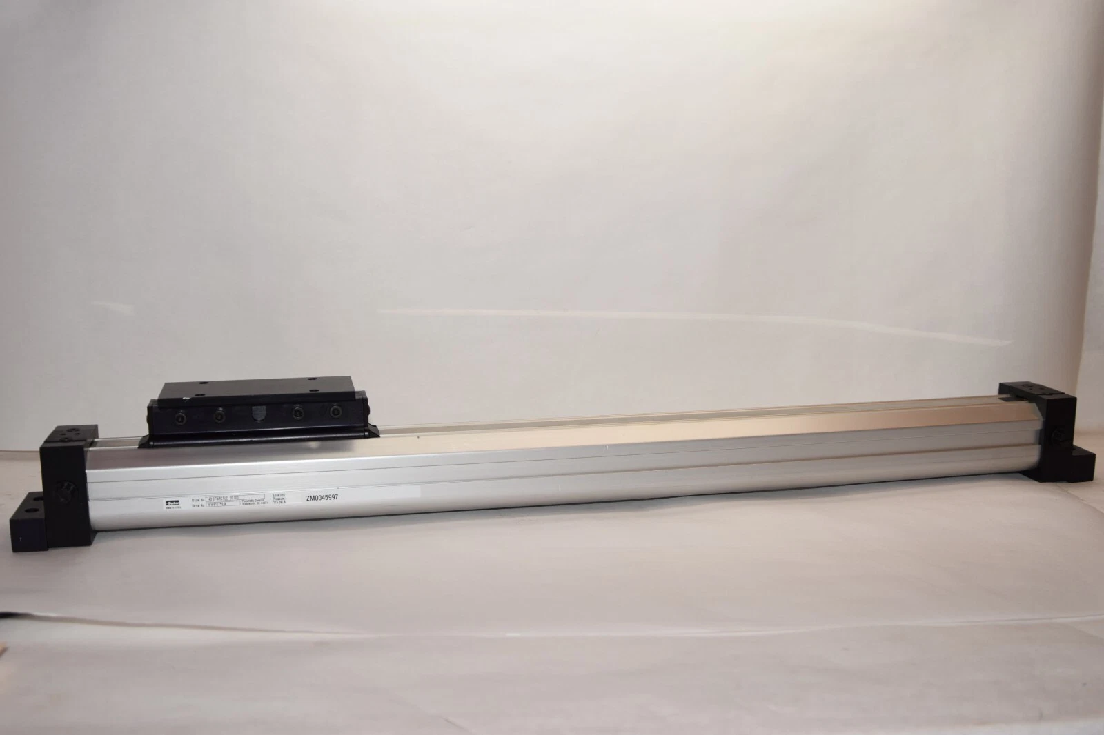 (NEW) PARKER 40 CFMRCTUC 20.000 Rodless Cylinder