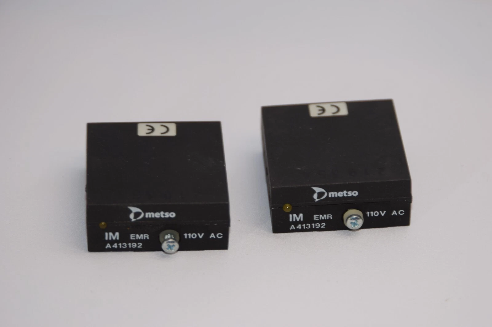 (NEW - Lot of 2) METSO A413192 110V Relay