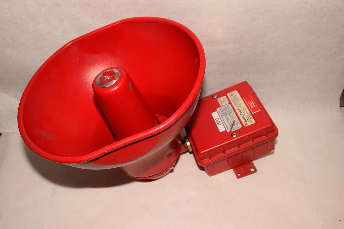 Used Federal Signal Division Selectone 314GCX  314GCX-024R  Audible Signaling device