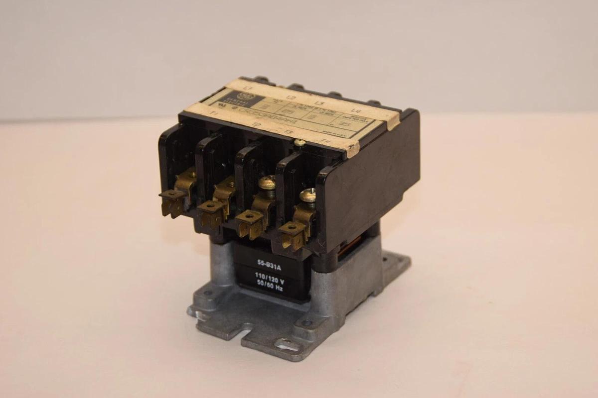 Used GE GENERAL ELECTRIC CR353AB4AH1 25A 4P 110/120V Coil Contactor