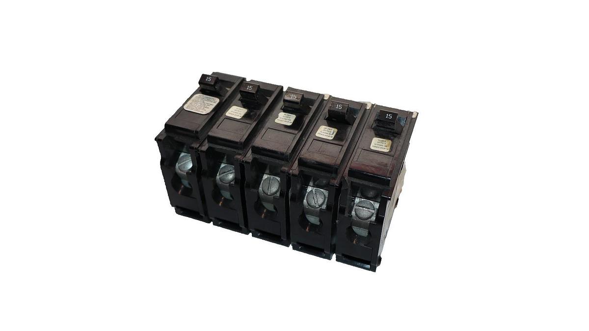 Used Murray Circuit Breaker 15 Amp 15A MP115-U 1 Pole 1P Crouse Hinds (Lot of 5)