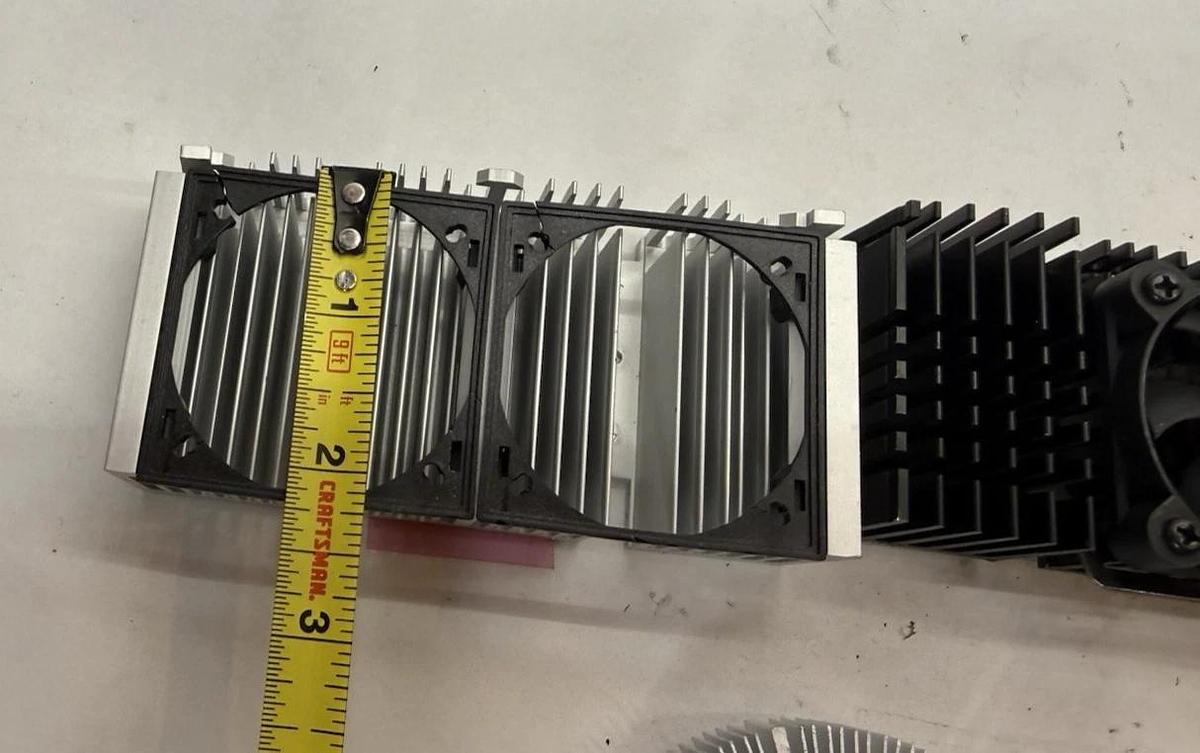Used Large lot of small Aluminum/ copper Heat Sinks, Heat sink lot as seen