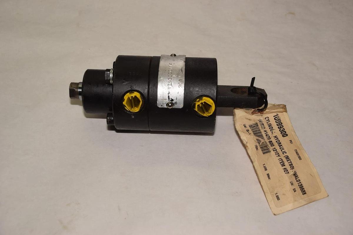 Metso Hydraulic Cylinder, 1753030114 10099300 1470 800 1212Y NAL0139688