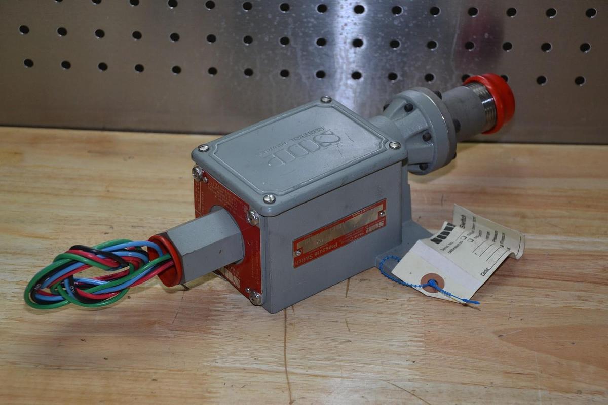 SOR STATIC O RING 4BA-KB5-N1-C4A 3-50PSI PRESSURE SWITCH NEW