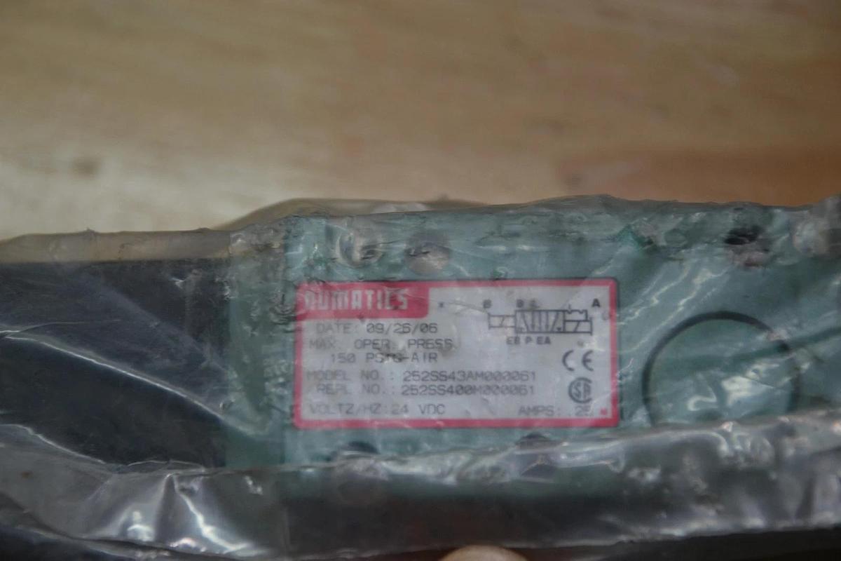 Numatics 252SS43AM000061 252SS400M000061 24vdc Valve NEW