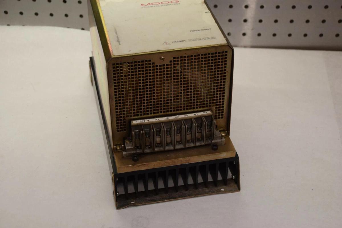 Used MOOG 150-104 Brushless servo motor control Power Supply 15KW 230V