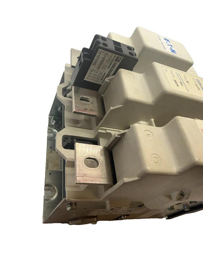 Cutler-Hammer CE15TN3 B1 Magnetic Contactor 600V, 420 Amp 120V coil 420A 1070503