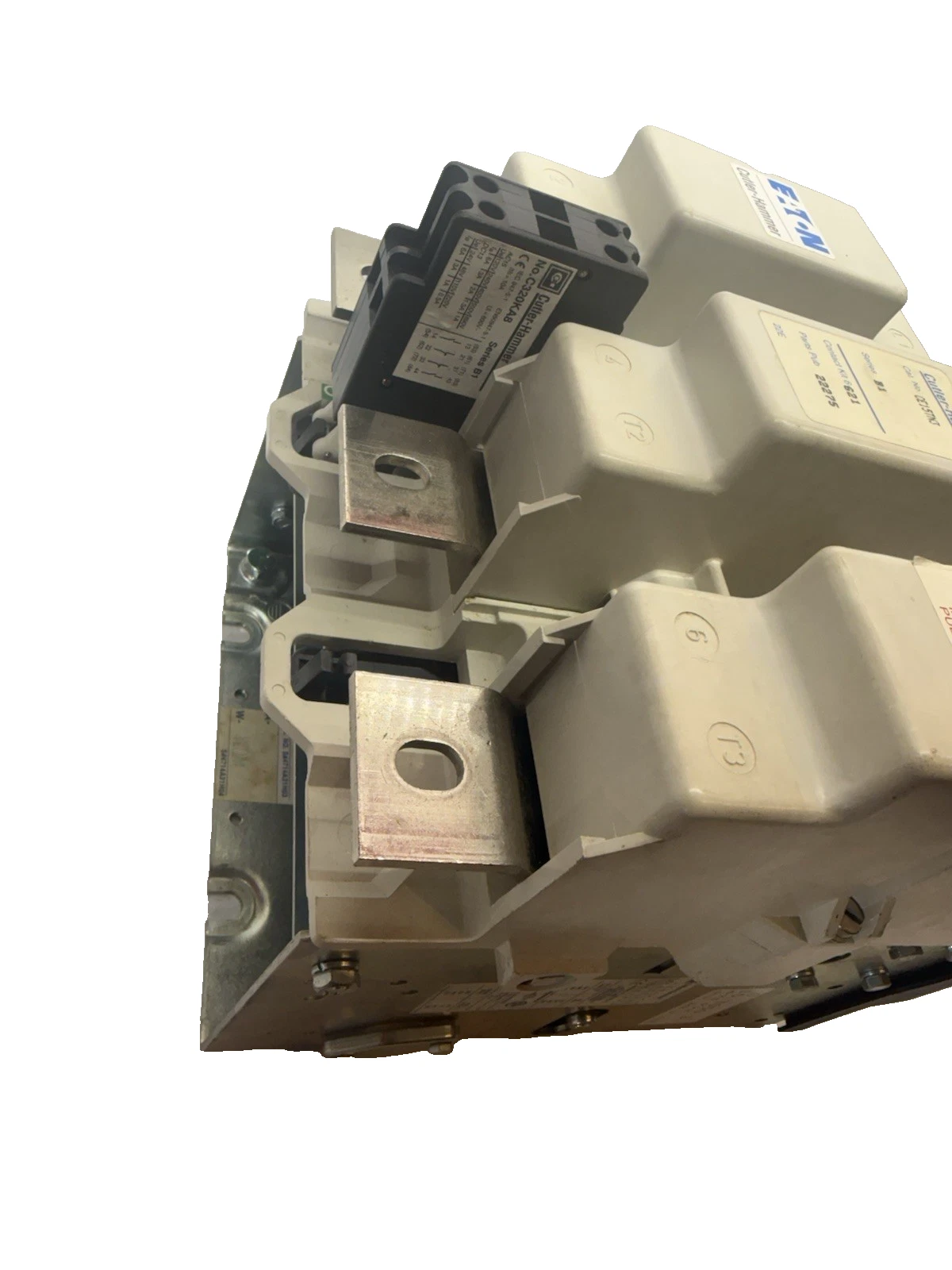 Cutler-Hammer CE15TN3 B1 Magnetic Contactor 600V, 420 Amp 120V coil 420A 1070503