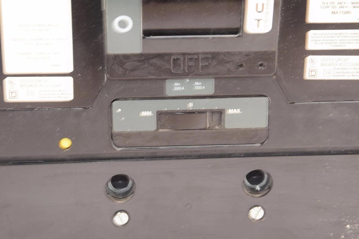 Used SQUARE D MH 700A MH700A 12-718012-36 700 Amp 3P Circuit Breaker