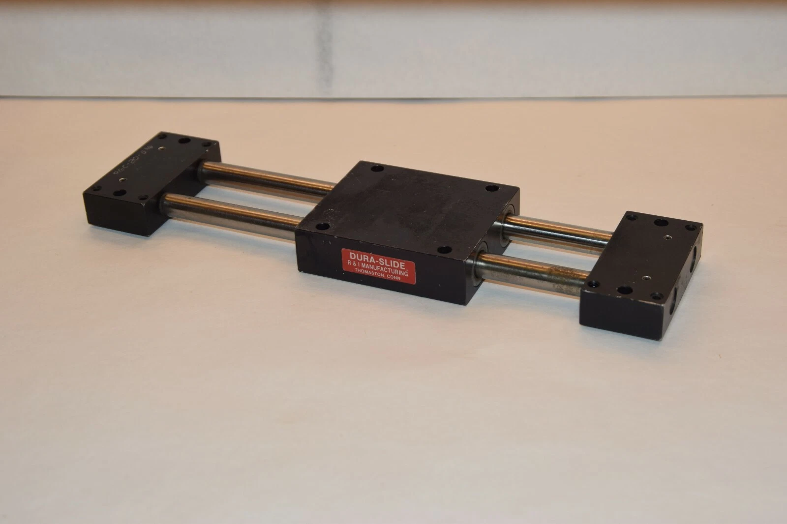 Used R&I Dura-Slide RGC-20-5-3/8 Pneumatic Slide