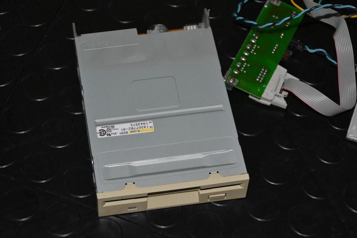 Used MARPOSS E9066 OPERATOR INTERFACE COVER & MISC. PARTS 7334002 201023