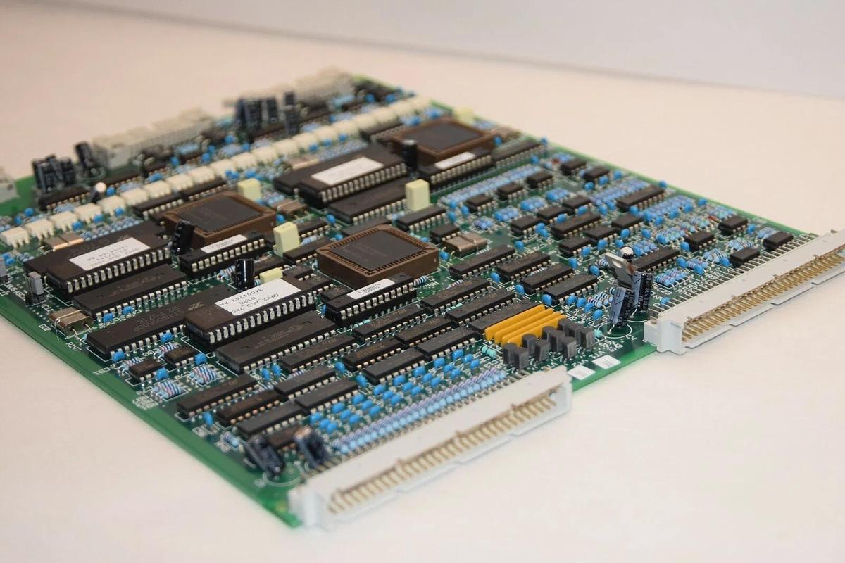 (NEW) MERLIN GERIN / GTCZ 34004770 7000 Rev AB TL 02 6739828 PC Control Board