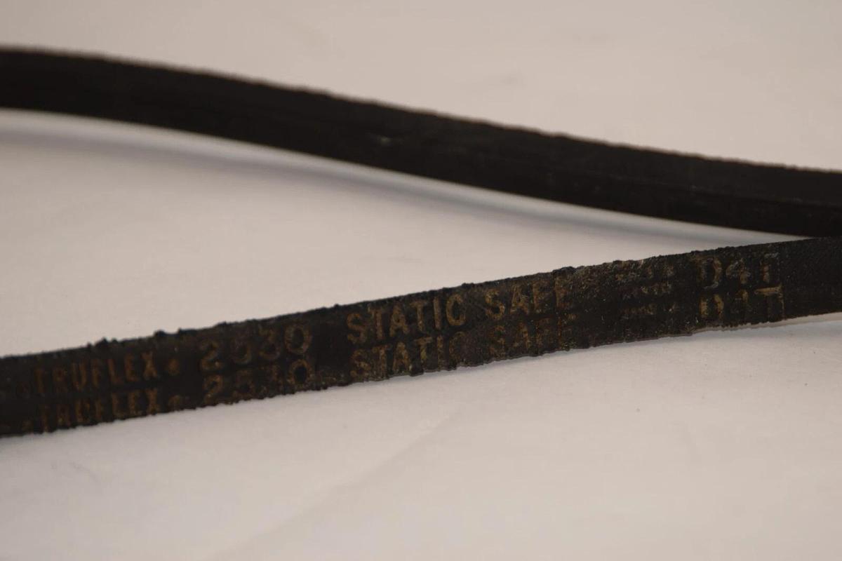 (NEW) GATES 2530 1/2" x 53" Truflex V-Belt