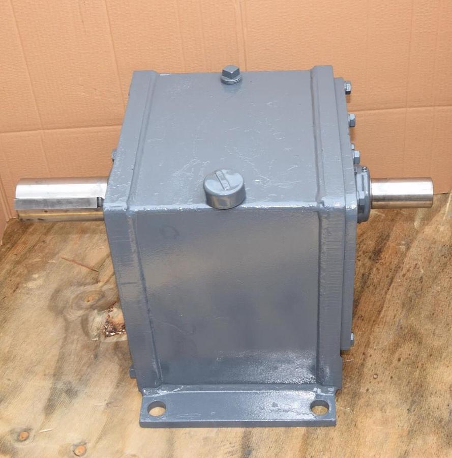 Used FALK Enclosed Gear Drive Gearbox Reducer 1060FZ2A 90J3101 13.49 SF 1.77 30hp