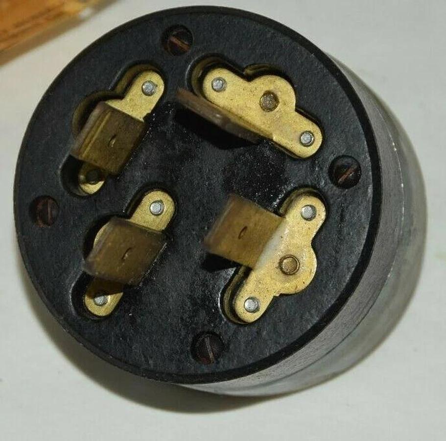 (NEW) HUBBELL 7303 3PH 60A 250V Four Wire Cord-Grip Industrial Plug