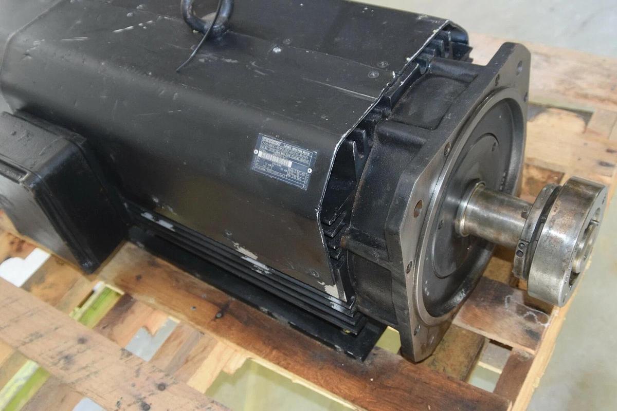 Used INDRAMAT BOSCH Induction Motor 2AD180C-B35LB2-BS03-B2N1 52KW  257752