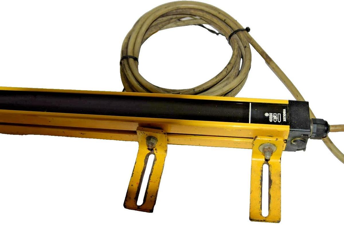 Used PEPPERL + FUCHS Visolux SLC14-600-R/31 417882 Photo Safety Sensor