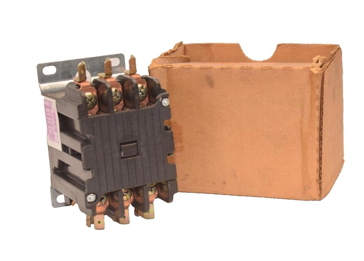(NEW) OMEGA ENGINEERING INC. MC2-3-40-120 , MC2340120 Contactor