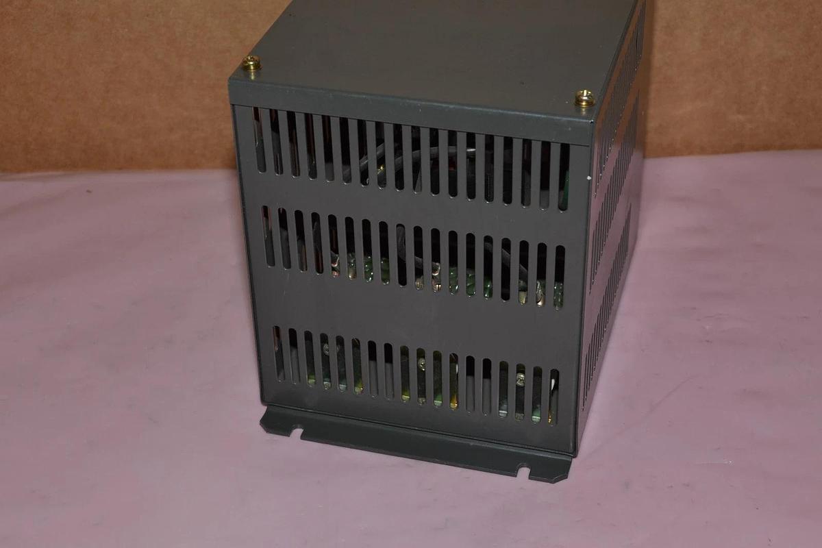 Mitsubishi Electric Melservo Brake Unit DBU-7000 DBU-7K DBU7000 TD850A001G57 NEW