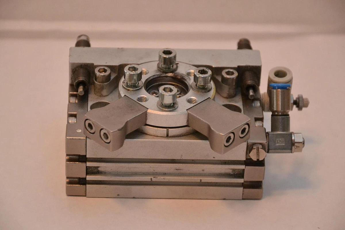 Used SMC Valve Rotary Actuator MSQB10H3 1.0MPa